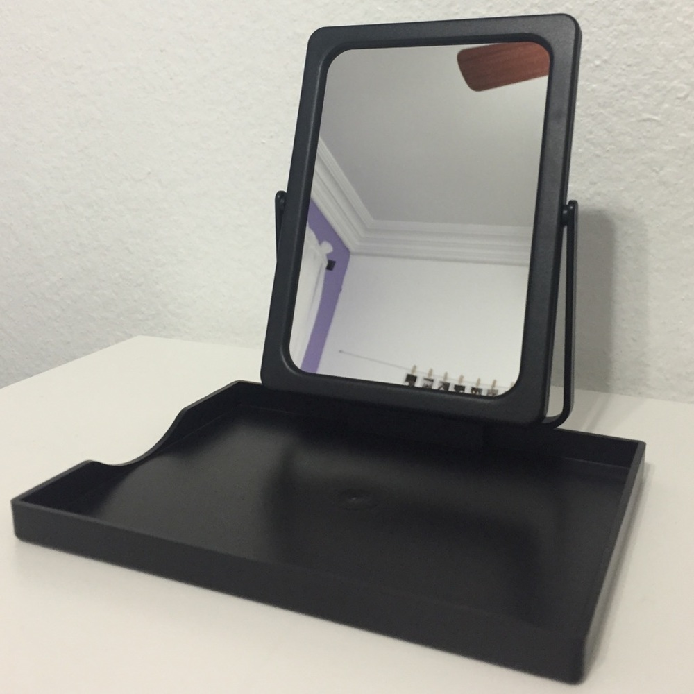 Travel mirror